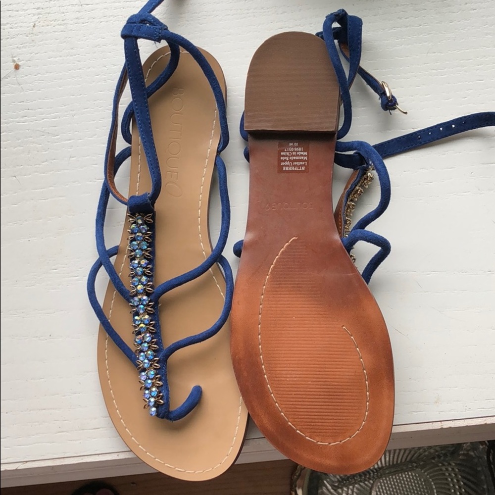 Sandals - Picture 2 of 3